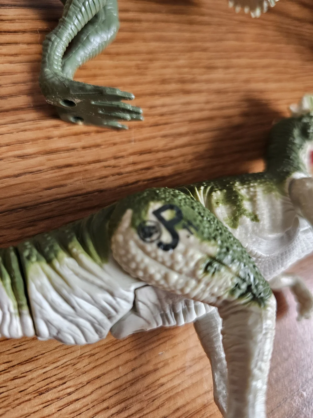 Jurrasic Park 4 Dinosaur LOT 9 Inch Raptors & More